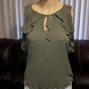 Self esteem cold shoulder ruffled shirt sz xs
